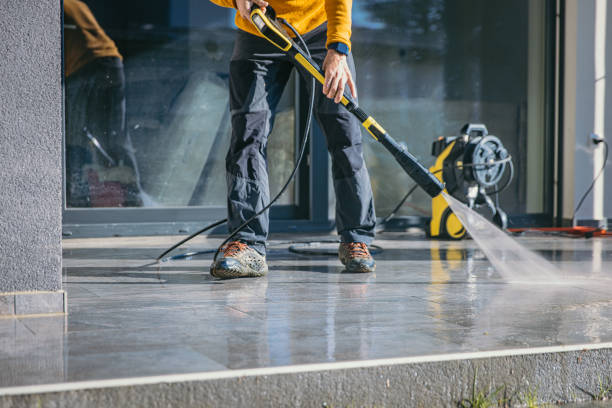 Why Choose Our Certified Pressure Washing Experts for Your Project Needs in Chualar, CA?